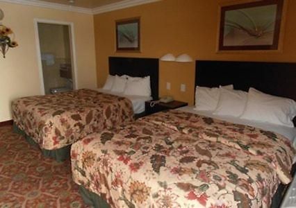 Rodeway Inn Модесто Екстериор снимка