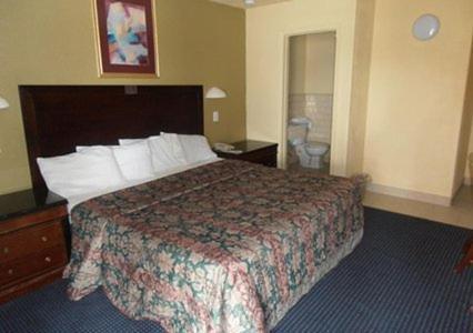 Rodeway Inn Модесто Екстериор снимка