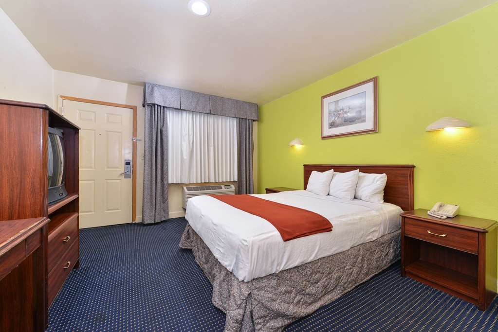 Rodeway Inn Модесто Стая снимка