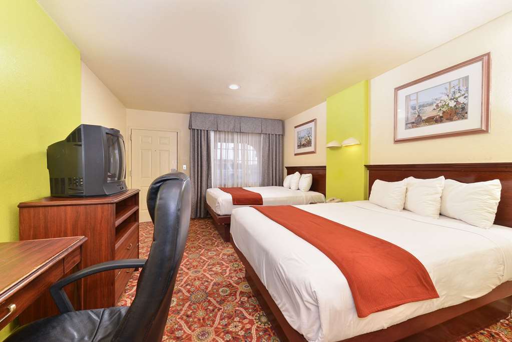 Rodeway Inn Модесто Стая снимка