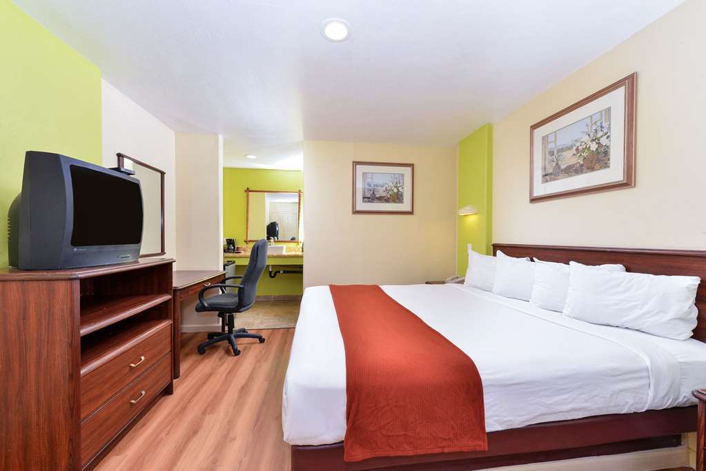 Rodeway Inn Модесто Стая снимка