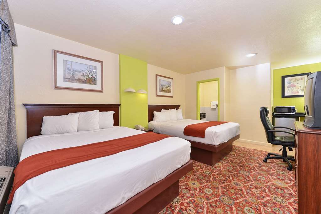 Rodeway Inn Модесто Стая снимка
